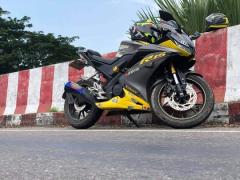 YAMAHA R15 V3